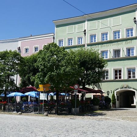 Hotel Bayerischer Hof Burghausen Exterior foto